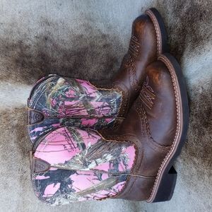 Ariat Size 9 Fatbaby Boots, Botas
